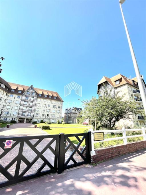 Le Castel 1 C.L.S Deauville Buitenkant foto