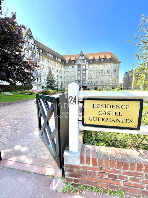 Le Castel 1 C.L.S Deauville Buitenkant foto